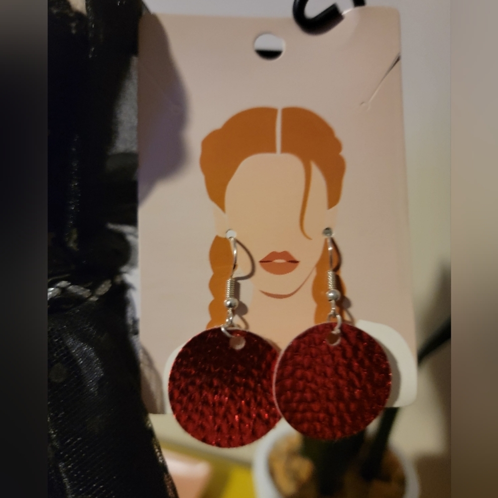 Readers +0.75 and earrings bundle - Picture 3 of 6